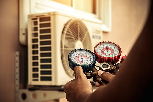 Professional Ac Installation technician working in Pocono Summit, PA